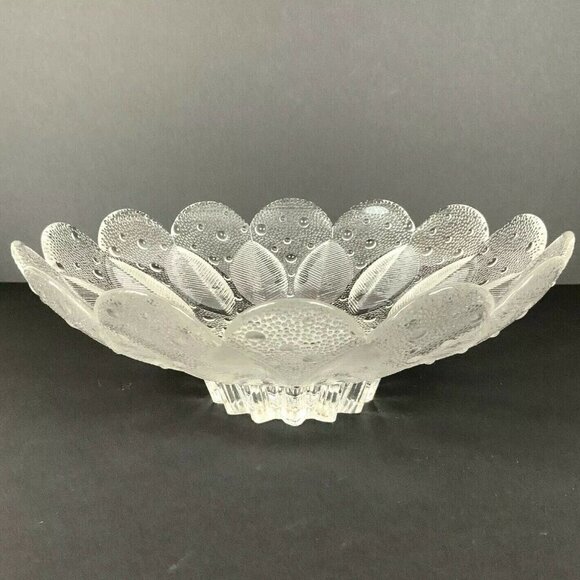 Lausitzer Glas Lead Crystal Bowl Medea Dew Drop Leaf Design 10 inch German - Picture 1 of 5